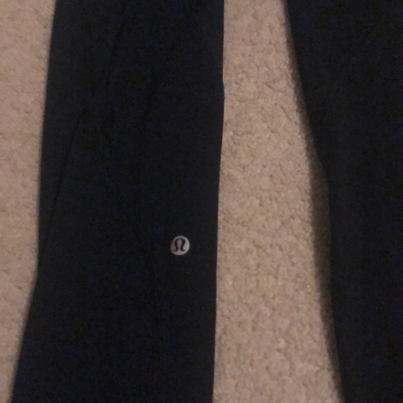 Navy lulu lemon leggings - Picture 5 of 6